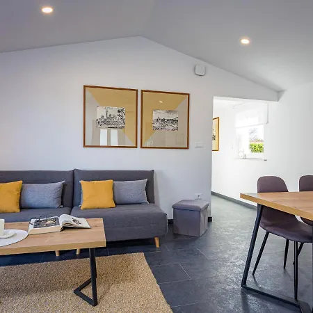 Prenc - Pzn212 By Interhome *